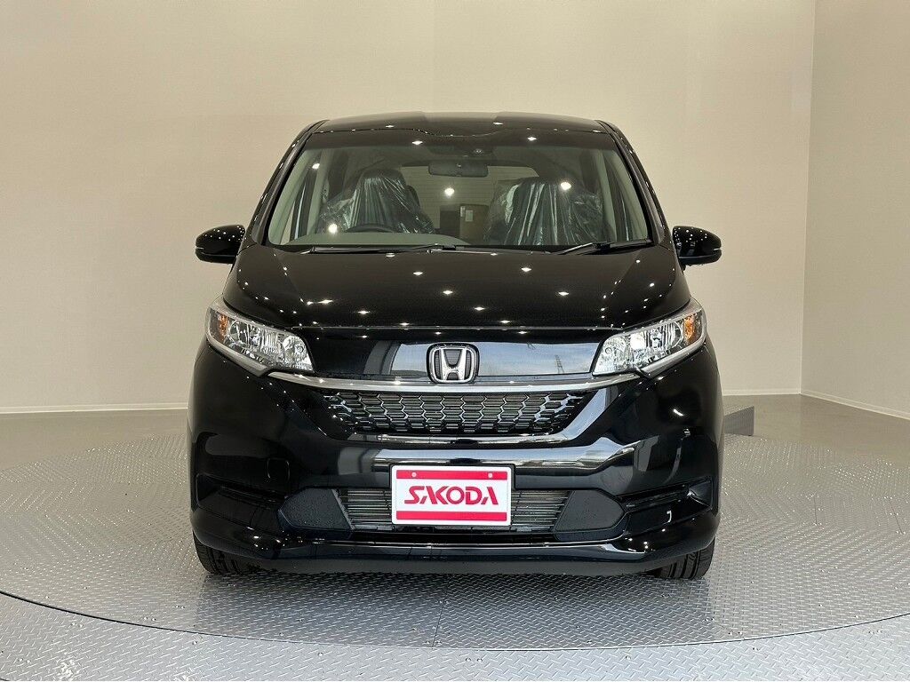 フリード G Honda SENSING 6人乗り ナビスペシャルパッケージ付