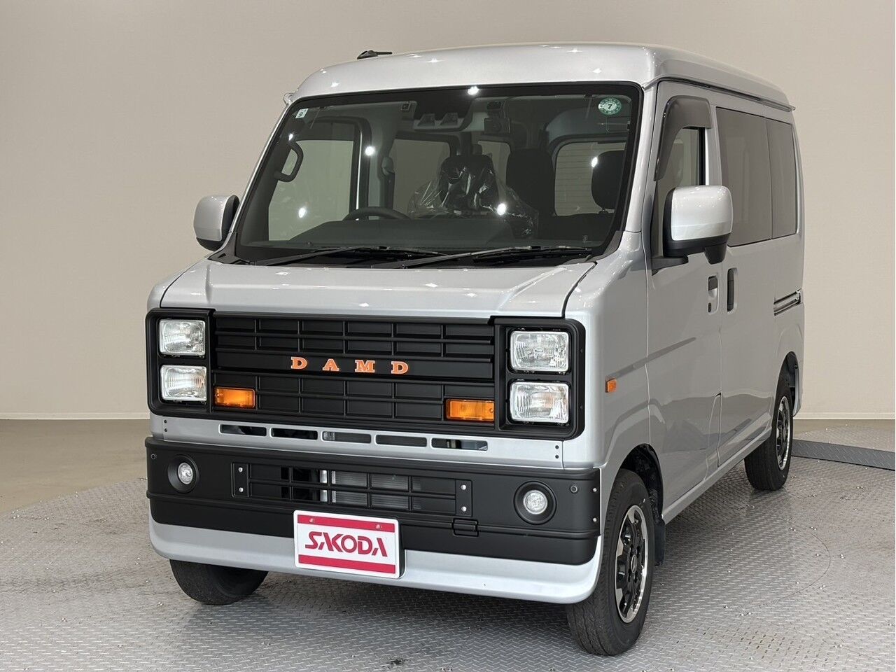 40052516-001.jpg