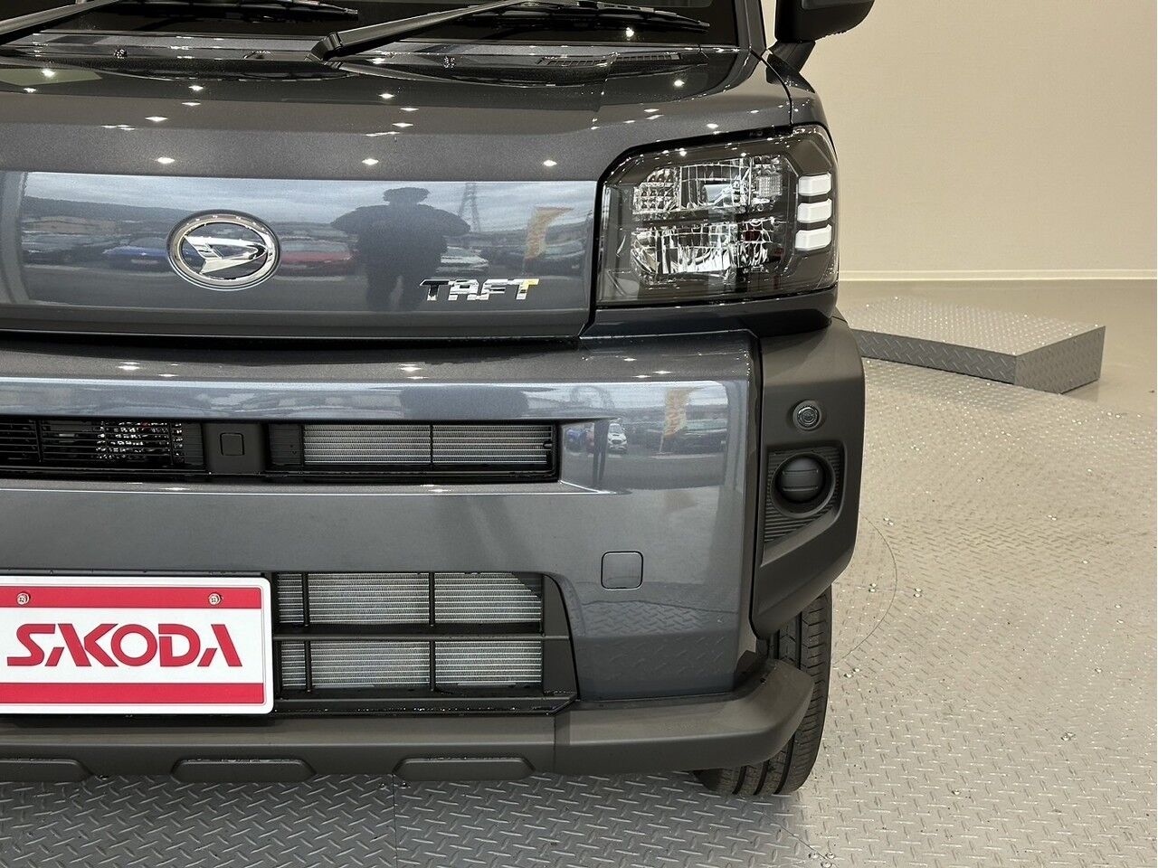 40054866-004.jpg
