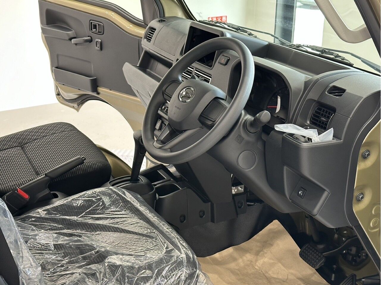 40054869-012.jpg