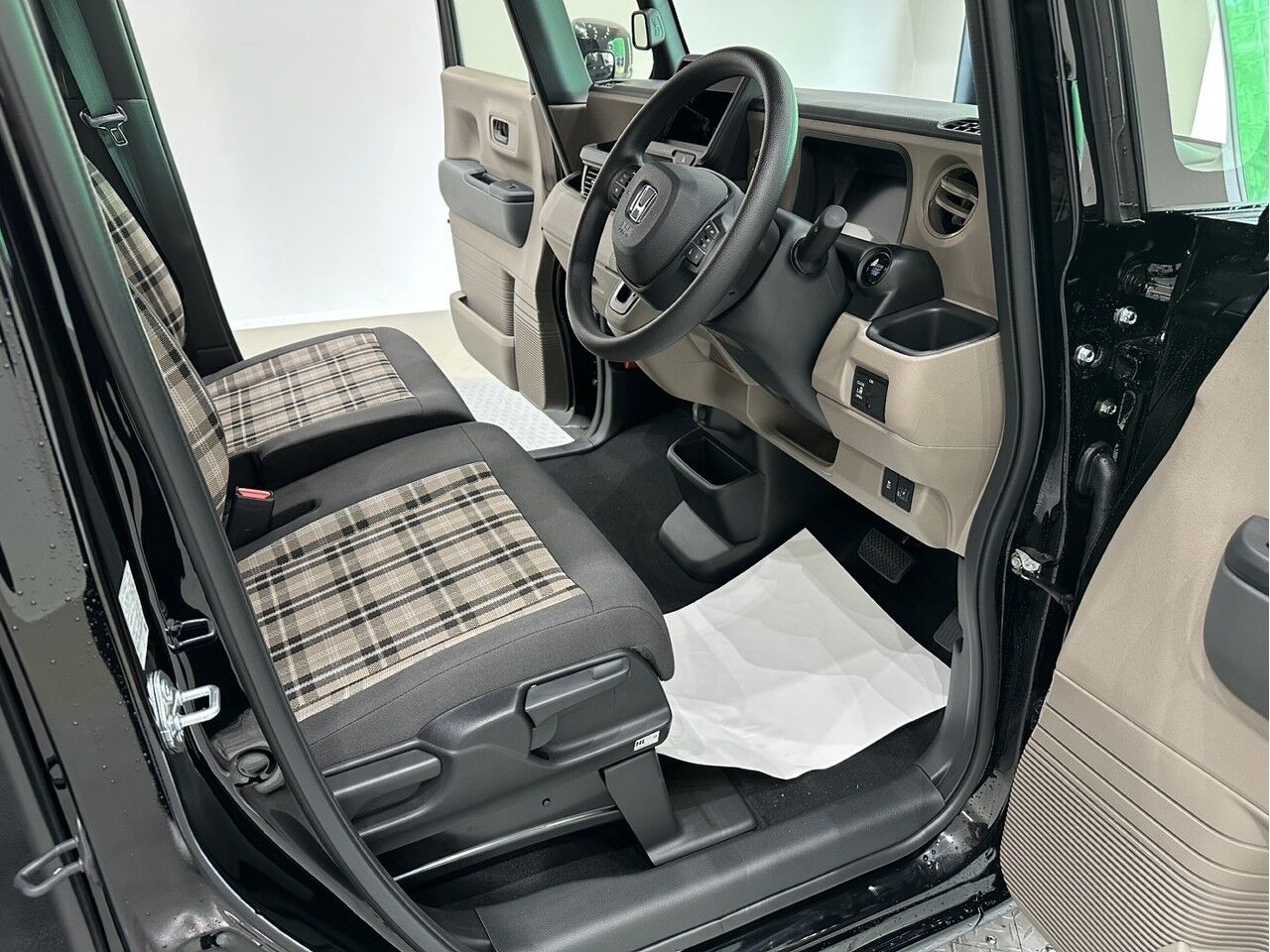 N-BOX JOY JOY クリスタルブラック・パールの在庫情報 | サコダ車輌