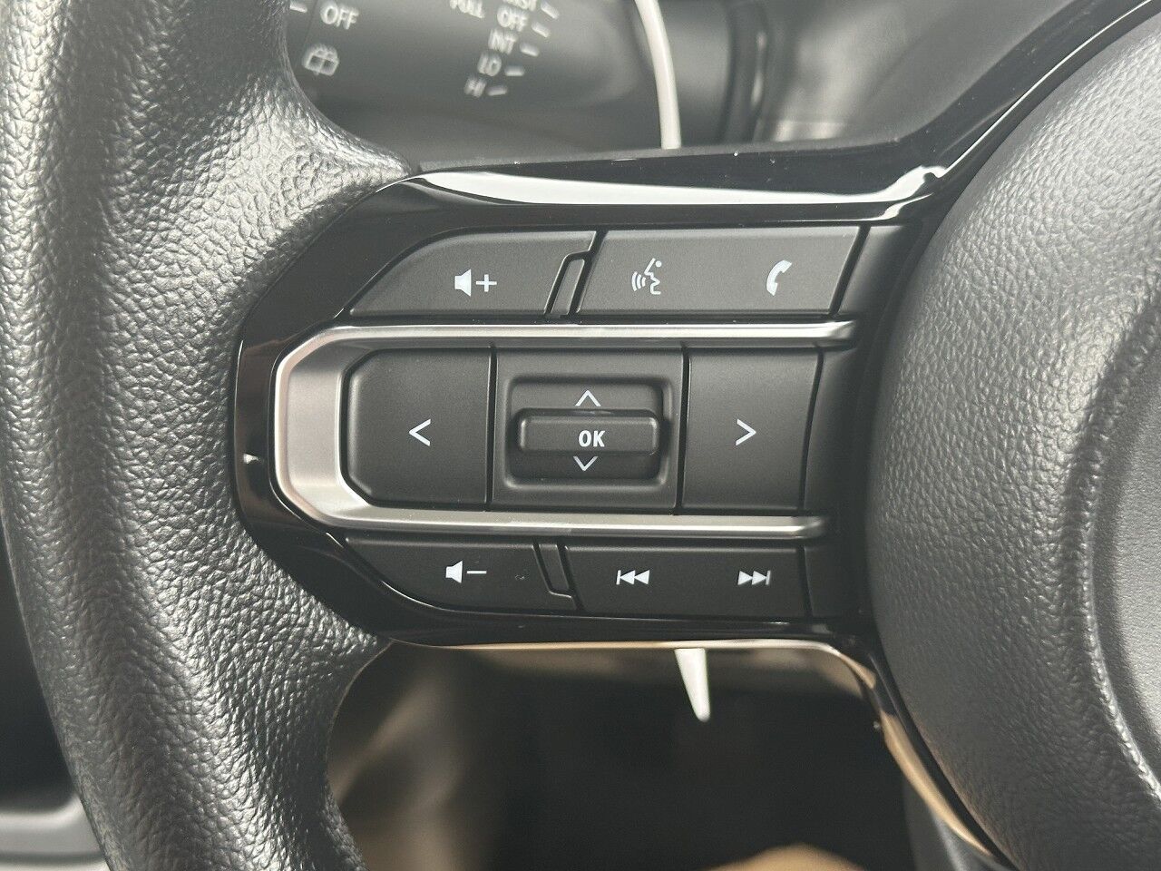 40056957-018.jpg
