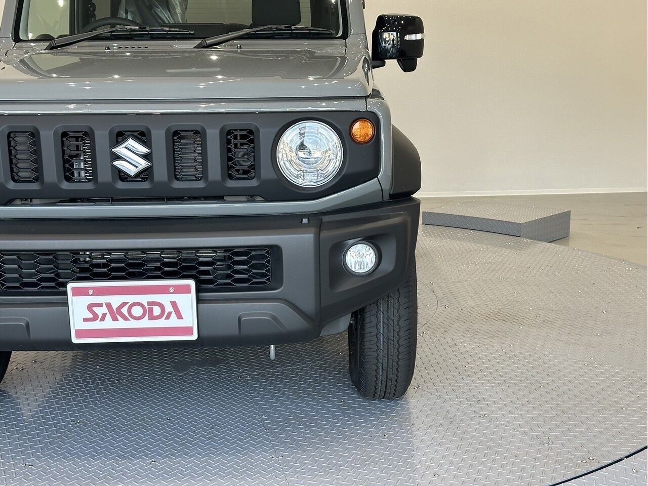 40057281-003.jpg