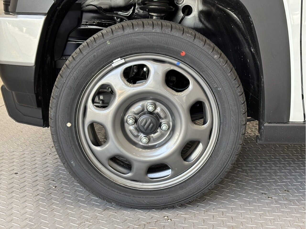 40057384-005.jpg