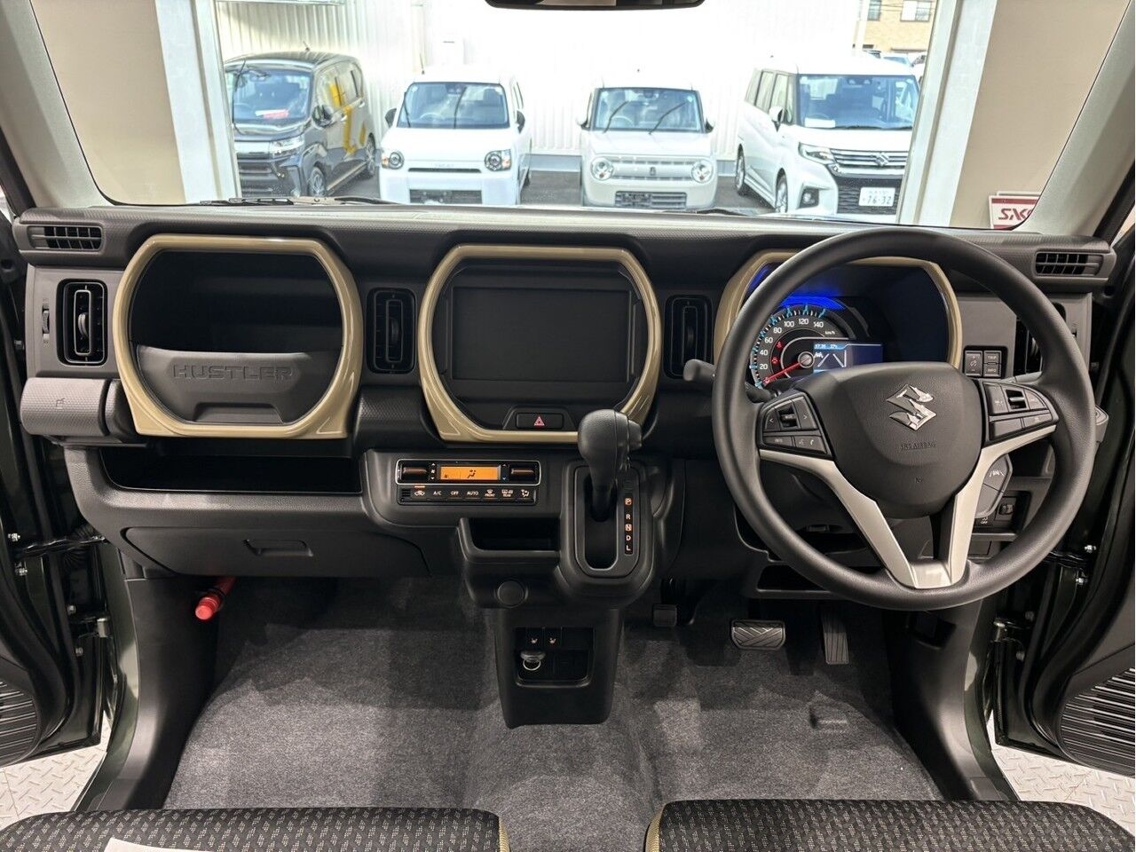 40057385-013.jpg