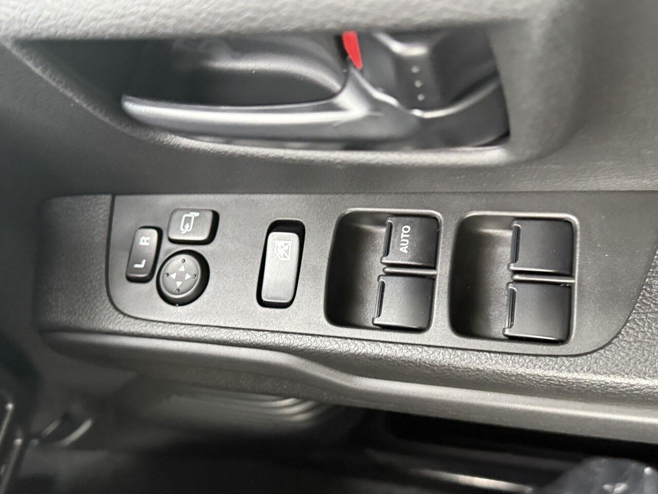 40058124-017.jpg