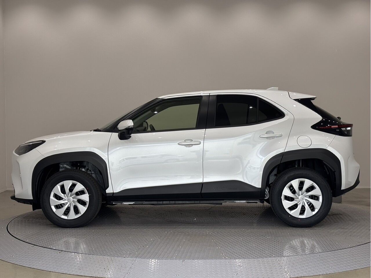 クルマユリ landcruiser300 ZX 🇯🇵 ランクルは久しぶりの洗車。 WALDさんの