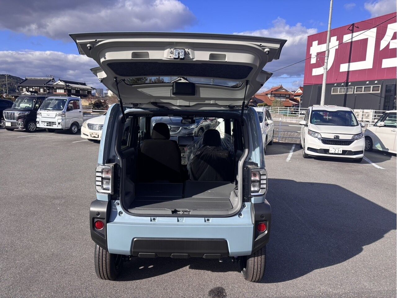 タフト X 9インチディスプレイオーディオ レイクブルーメタリックの