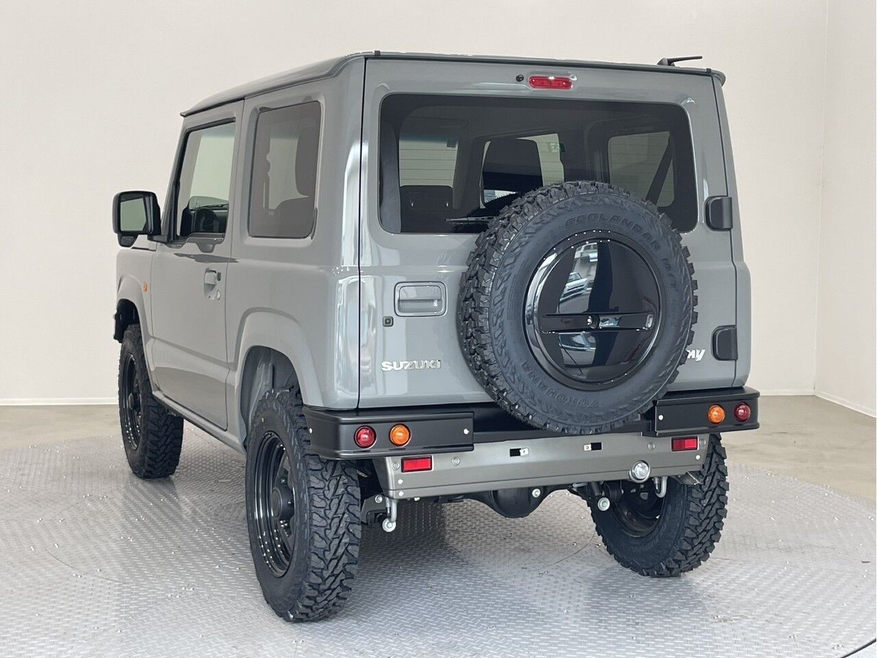 ジムニー XL ダムドthe ROOTS. R7/8/9〜限定目玉車 ミディアム