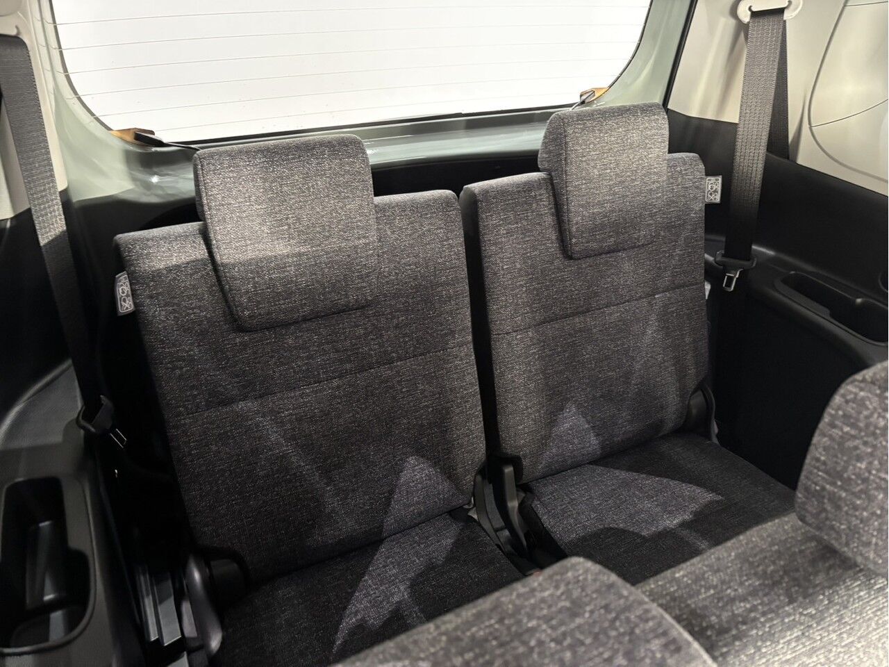 40061090-013.jpg
