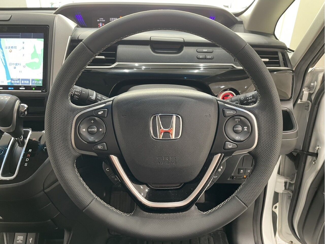 40061812-017.jpg