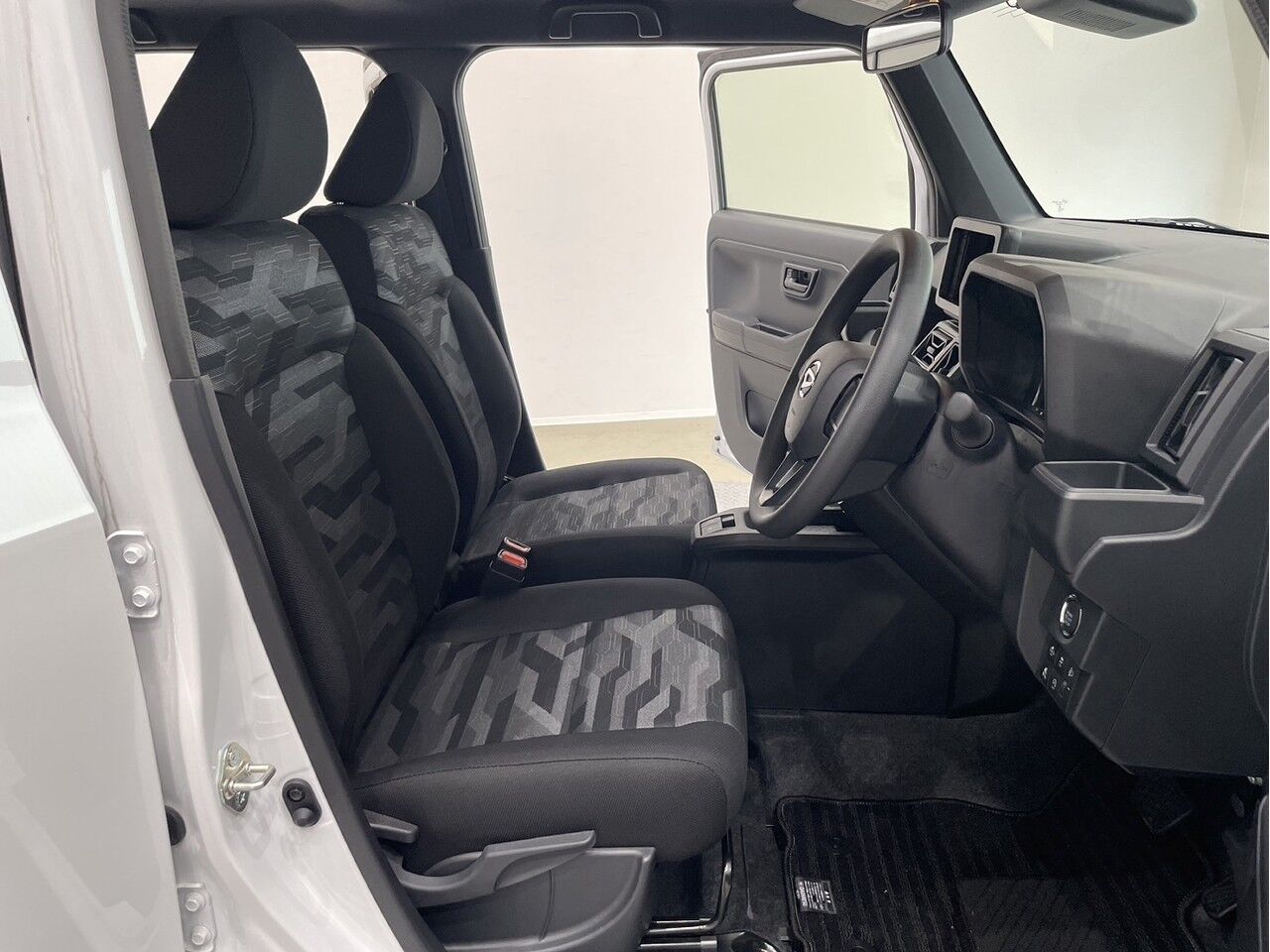 タフト X シャイニングホワイトパールの在庫情報 - 【サコダ車輌