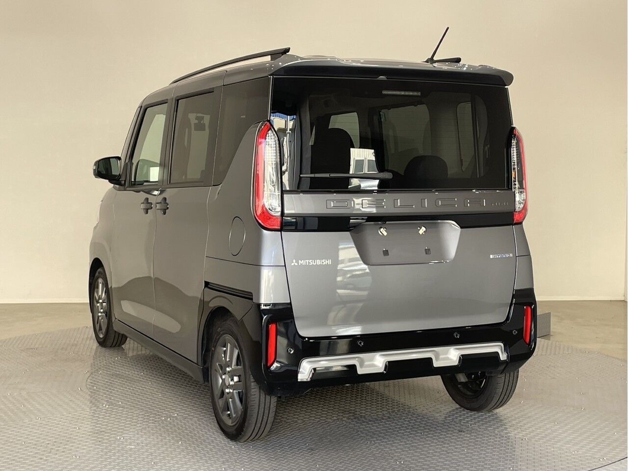 デリカミニ T Premium ディスプレイオーディオ ETC ドラレコ