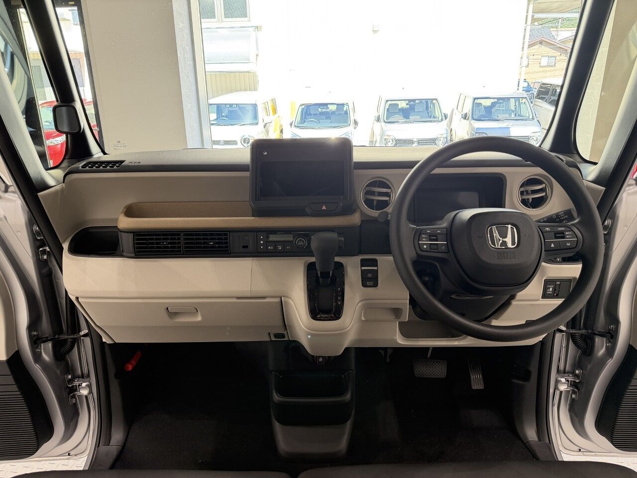 N-BOX ベース ルナシルバー・メタリックの在庫情報 | サコダ車輌