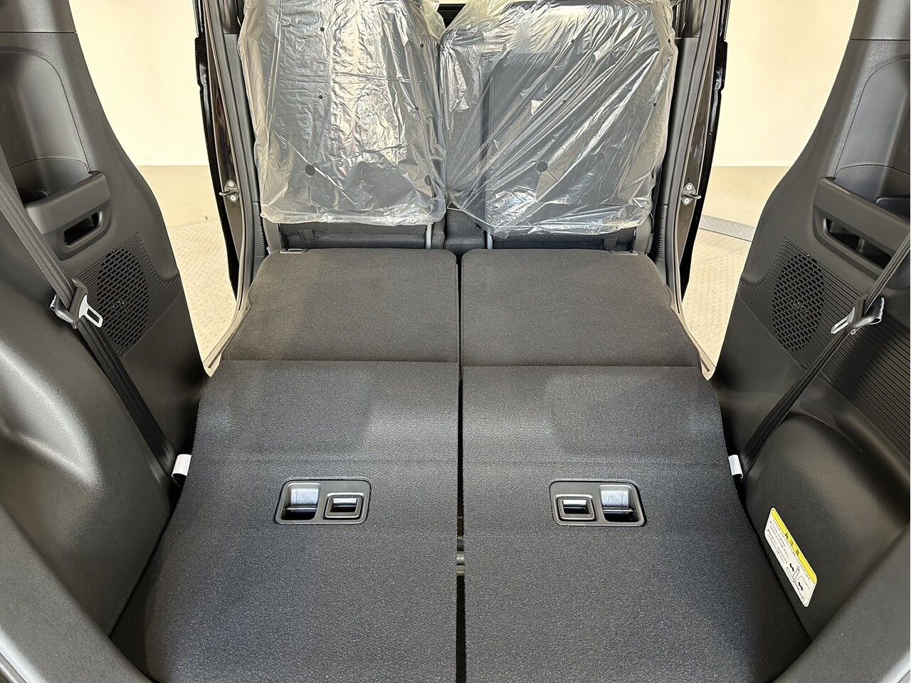 N-BOX CUSTOM クリスタルブラックパールの在庫情報 | 広島最大級の