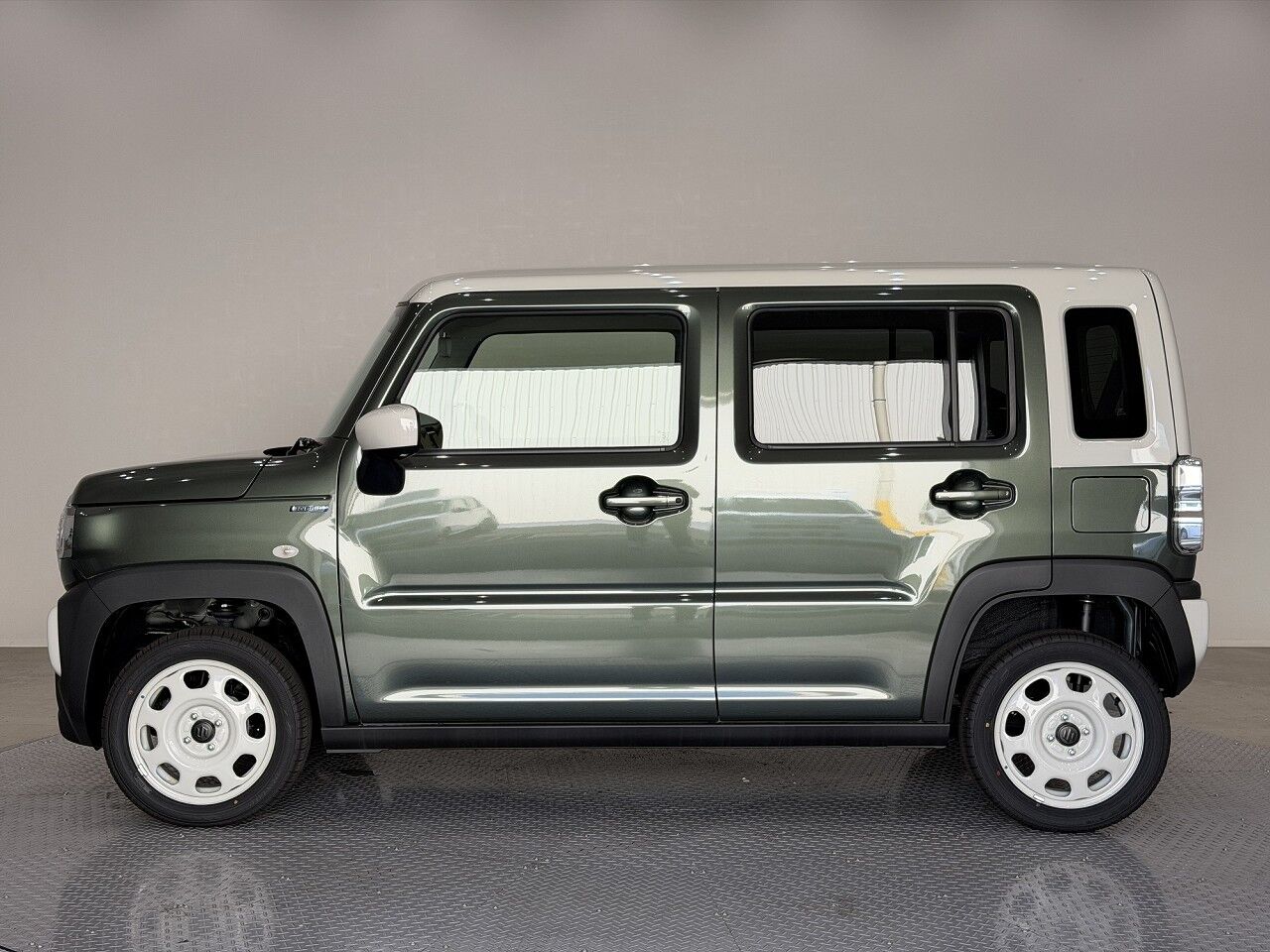 ハスラー HYBRID G クールカーキパールメタリック ソフトベージュ2