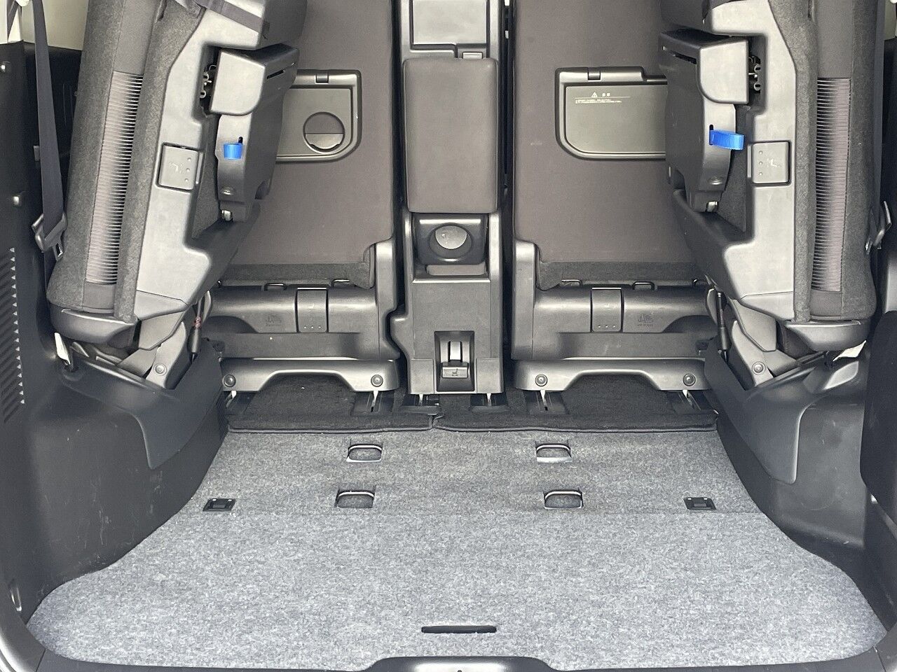 セレナ様セレクト セレナ ハイウェイスター Vセレクション ブリリアントホワイトパール3