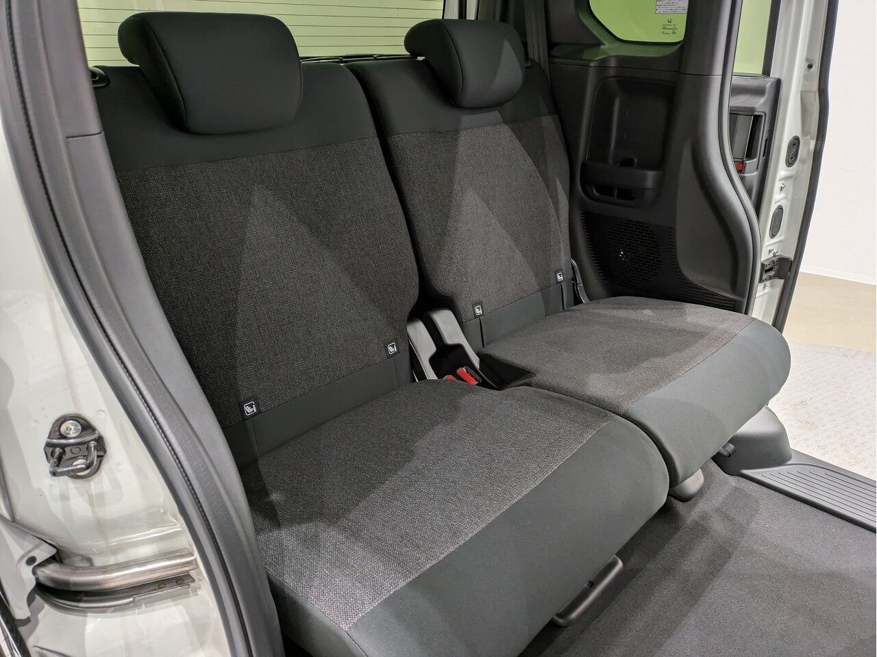 N-BOX CUSTOM プラチナホワイトパールの在庫情報 - 【サコダ車輌海田店