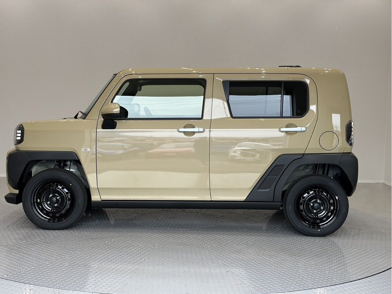 タフト X R8/4/25〜 サンドベージュメタリックの在庫情報 | 広島最大級