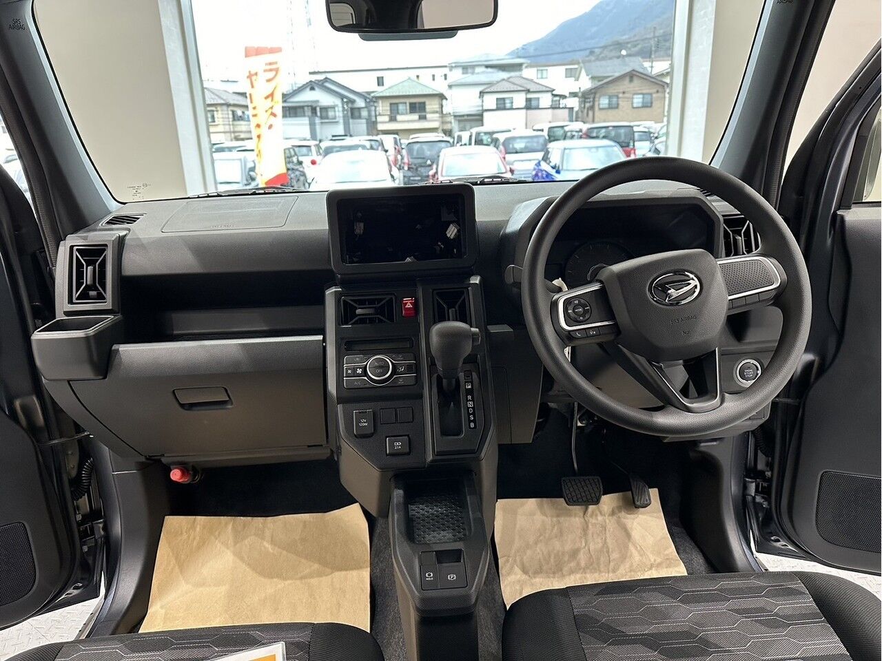 タフト X クロムグレーメタリックの在庫情報 - 東広島で軽自動車・普通