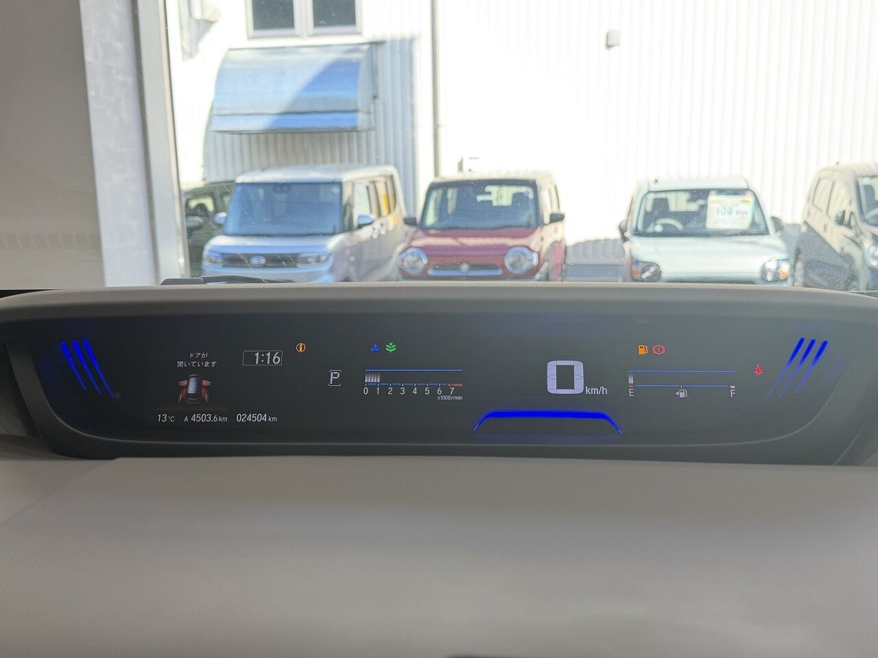 フリード G Honda SENSING 6人乗り プラチナホワイト・パールの在庫