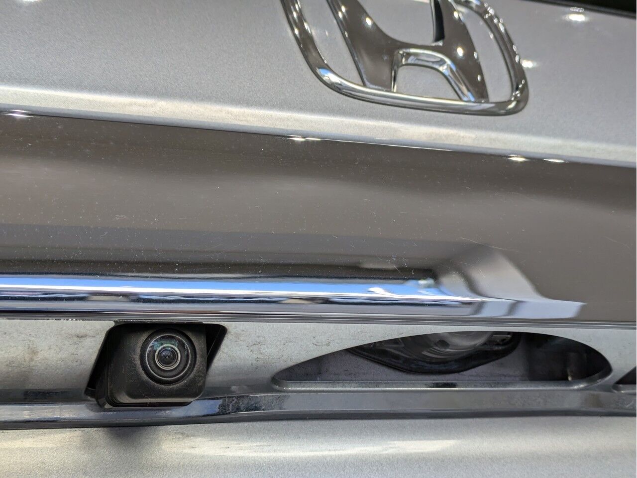 N-BOX G・L Honda SENSING ルナシルバーメタリックの在庫情報