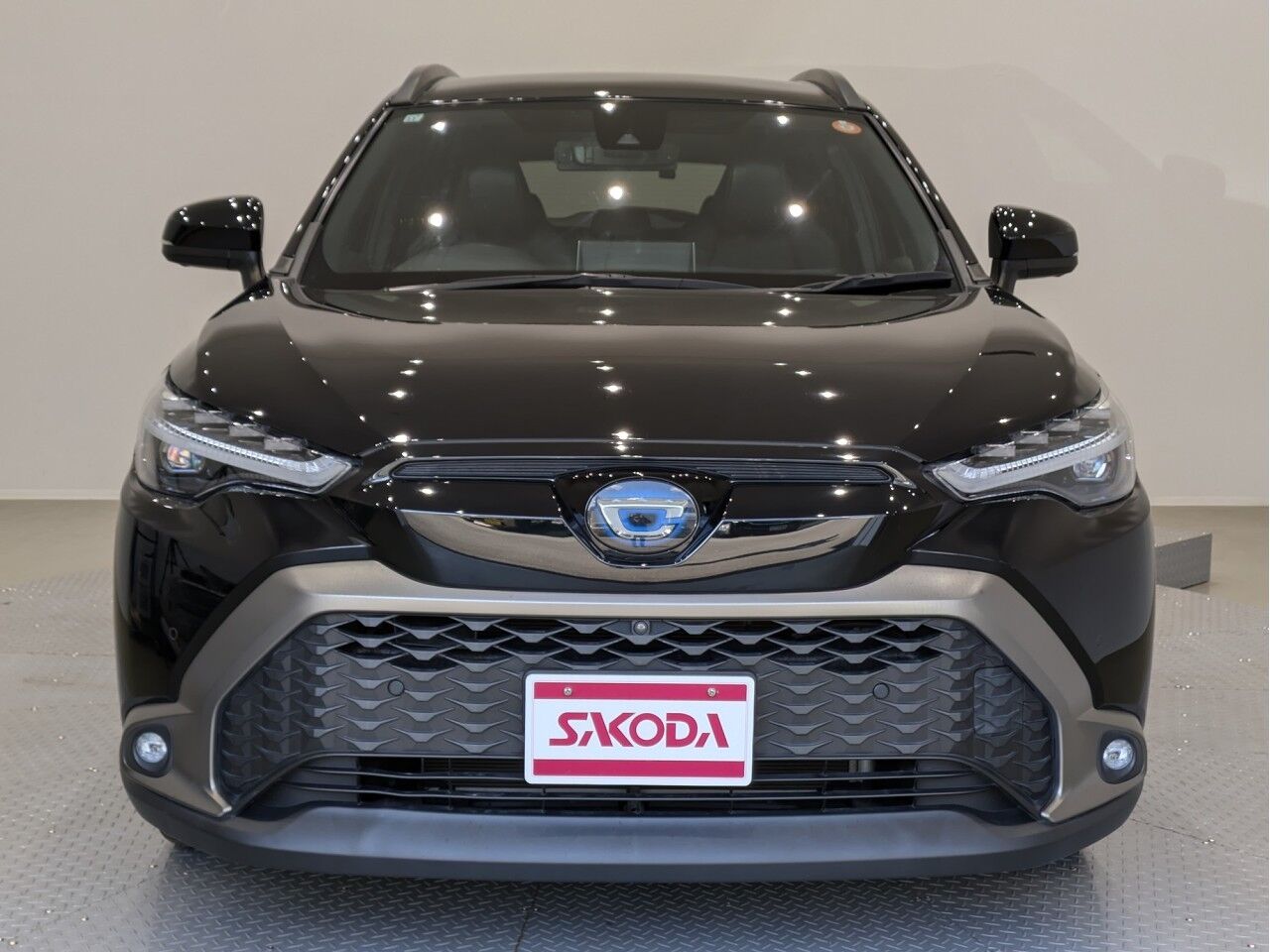 カローラクロス HYBRID Z アティチュードブラックマイカの在庫情報