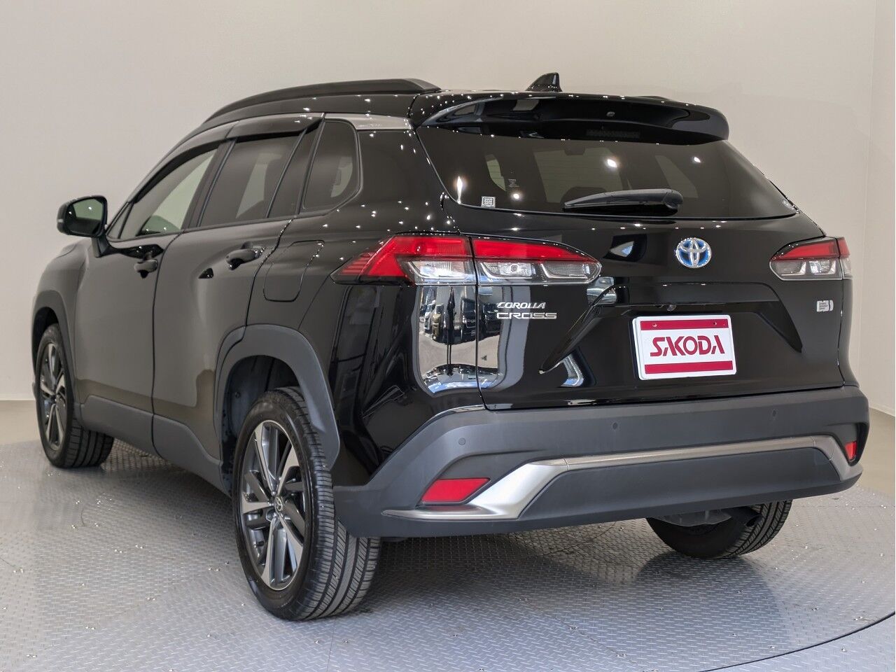 カローラクロス HYBRID Z アティチュードブラックマイカの在庫情報