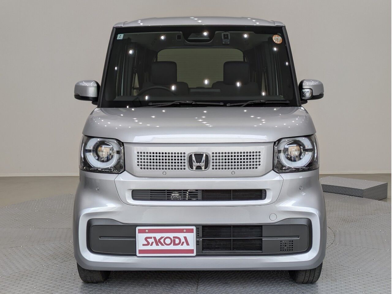 N-BOX ベース 両側電動スライド 純正8インチ、ドラレコ、ETC ルナ
