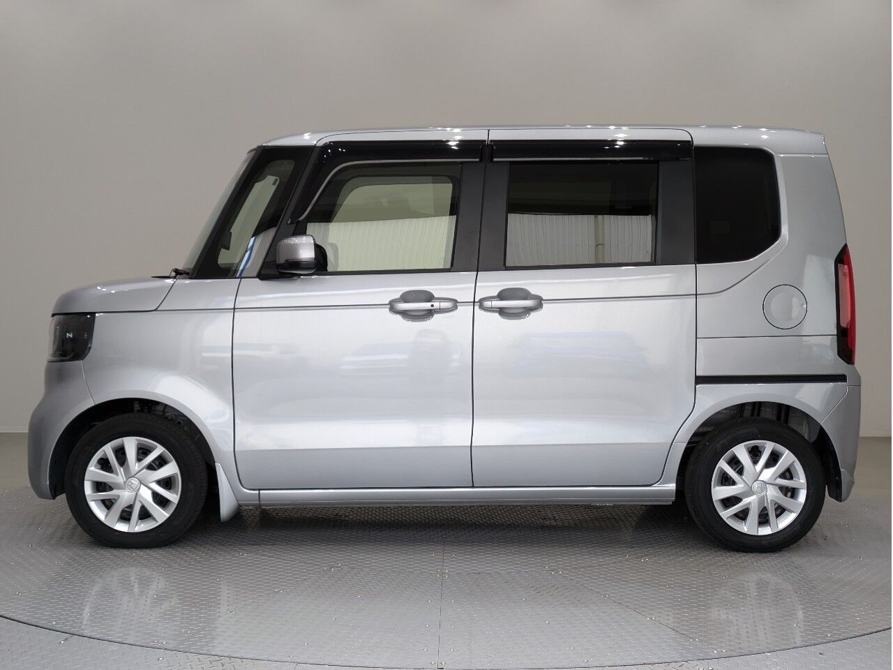 N-BOX ベース 両側電動スライド 純正8インチ ルナシルバー・メタリック