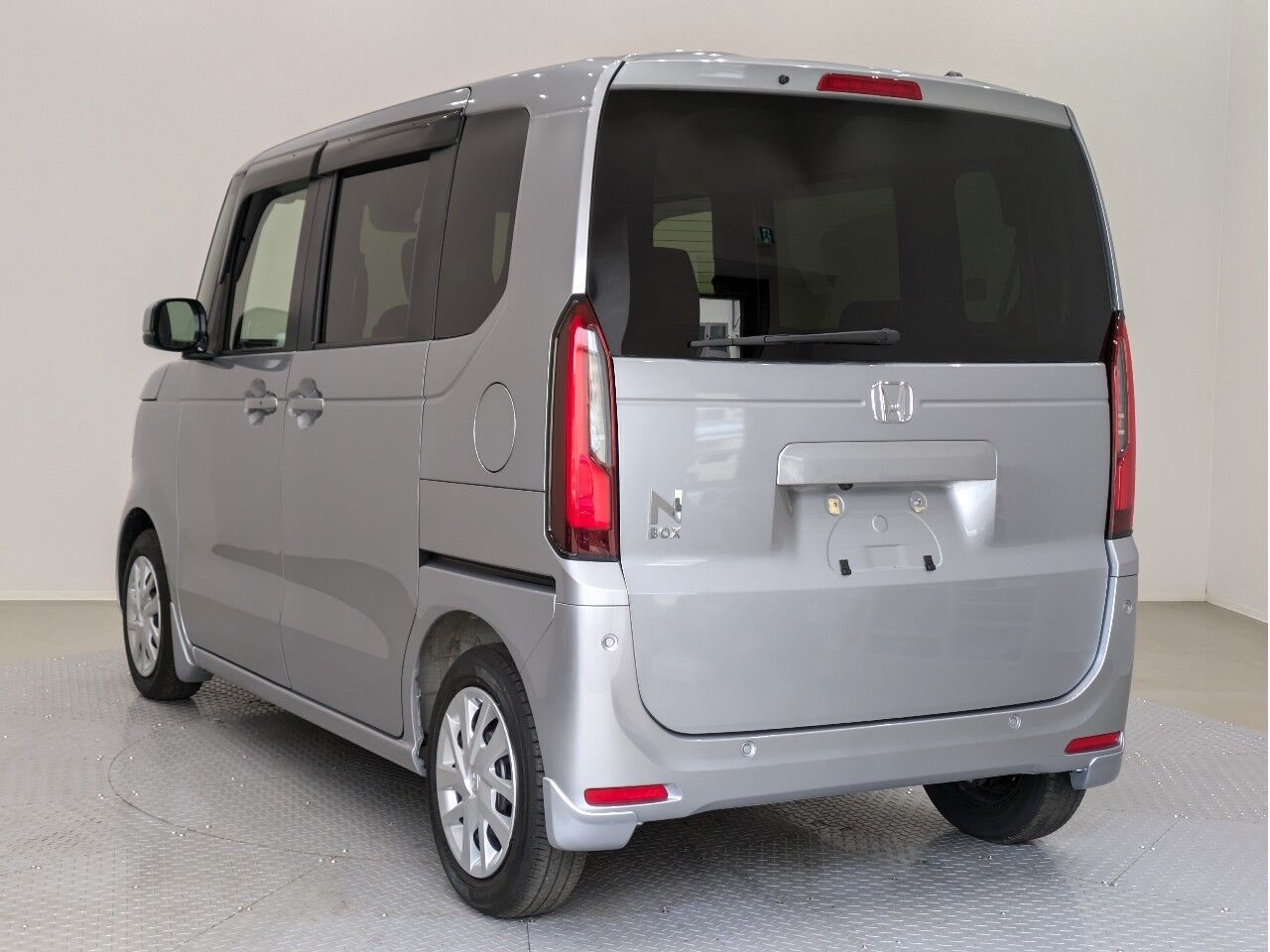 N-BOX ベース 両側電動スライド 純正8インチ ルナシルバー・メタリック