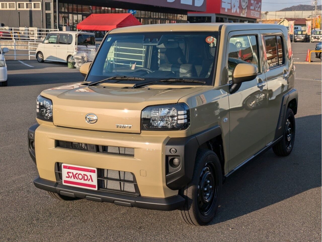 タフト X サンドベージュメタリックの在庫情報 - 東広島で軽自動車