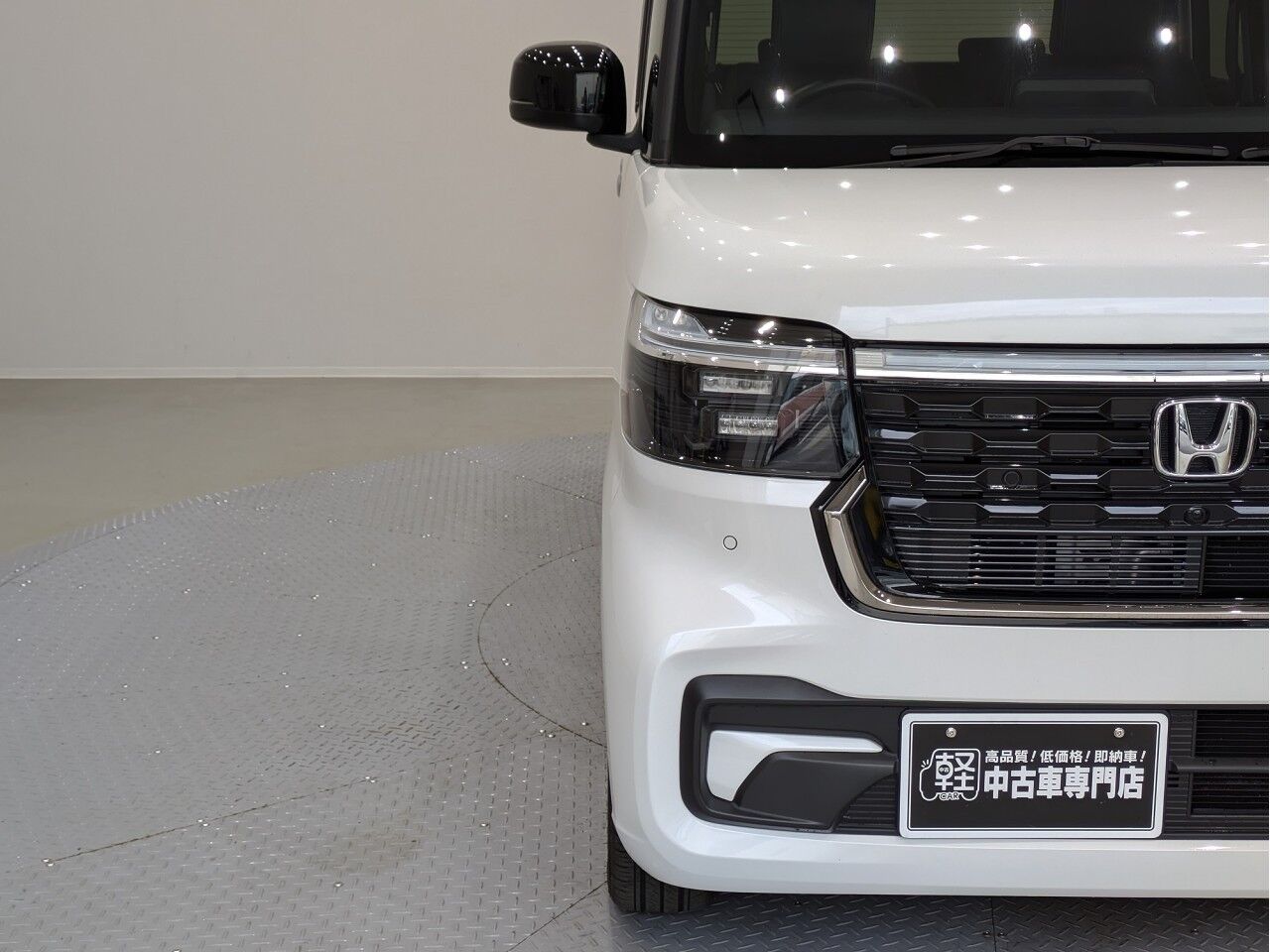 N-BOX CUSTOM CUSTOM ターボコーディネートスタイル プラチナホワイト