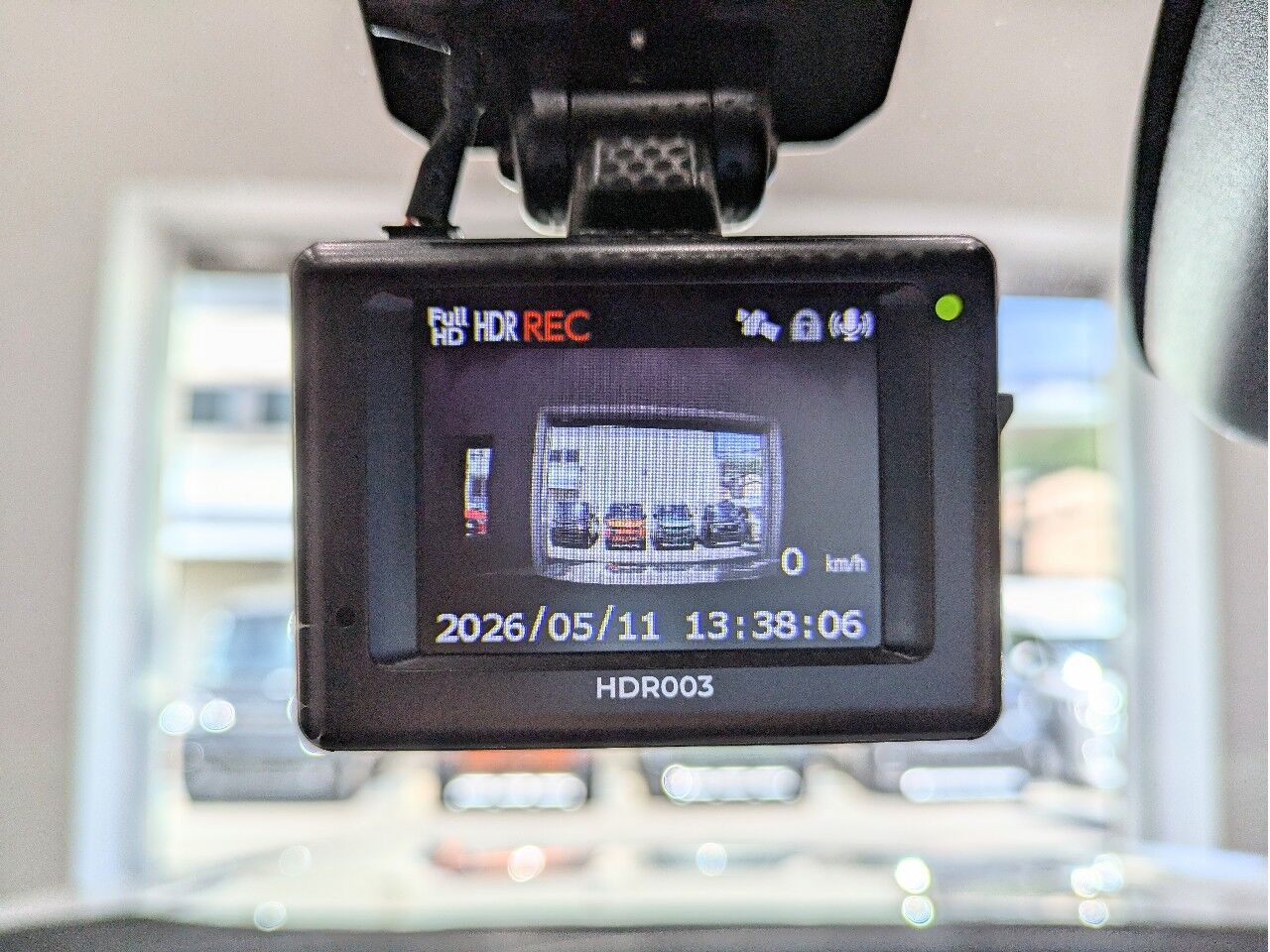 ヨ*ー様 【美品】HizMax 1054TT 価値あるcharチラシ付 ヤリスクロス HYBRID Z パノラマモニター プラチナホワイトパール