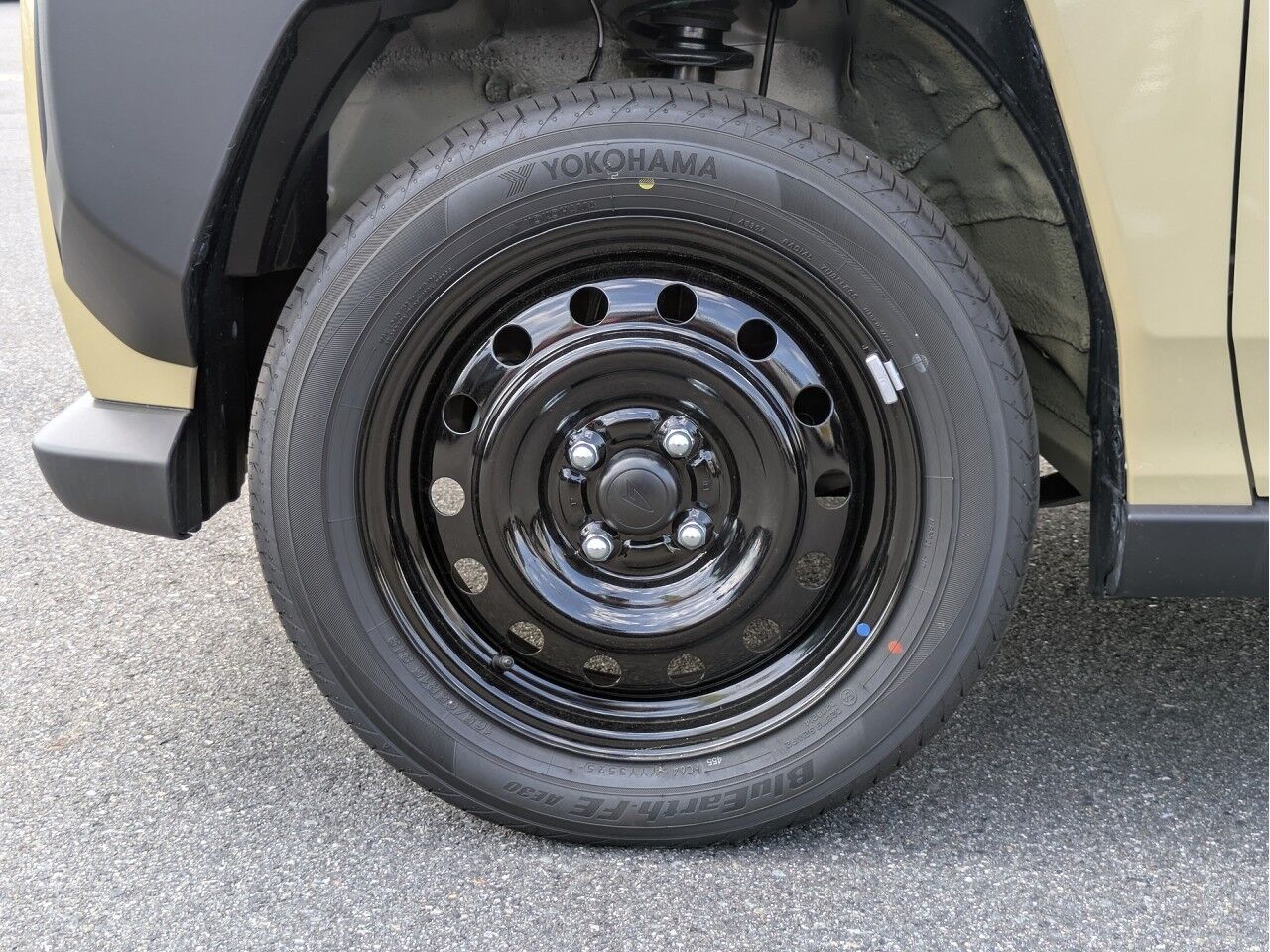 タフト X R8/9/12〜目玉車 サンドベージュメタリックの在庫情報 - 東